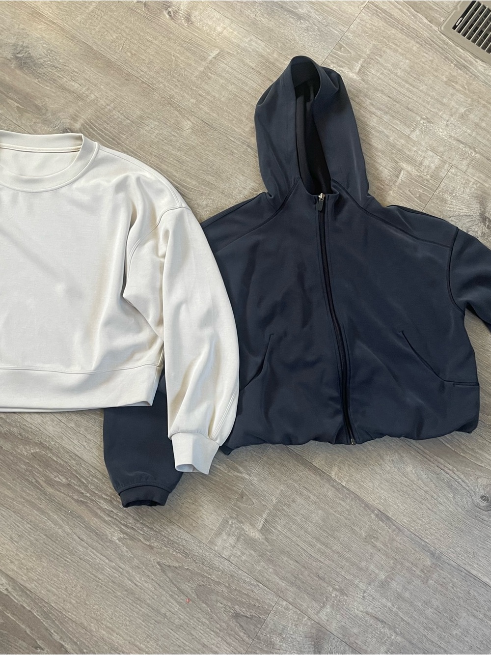 Lululemon softstream jacket ,  crewneck long sleeve  softsteam both8 like new